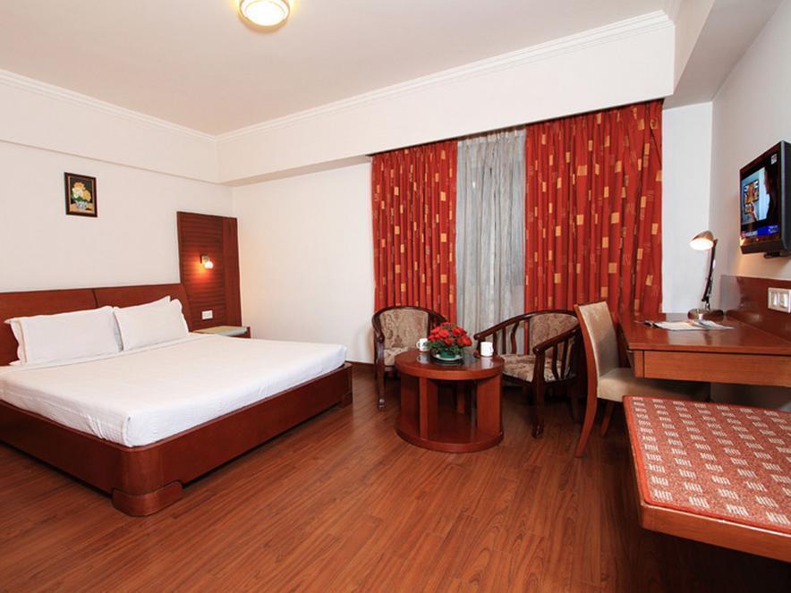 Parijatha Gateway Hotel Bangalore Exterior foto