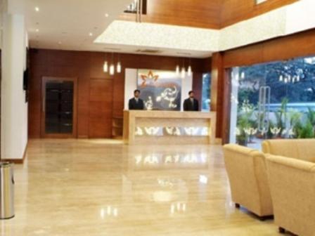Parijatha Gateway Hotel Bangalore Exterior foto