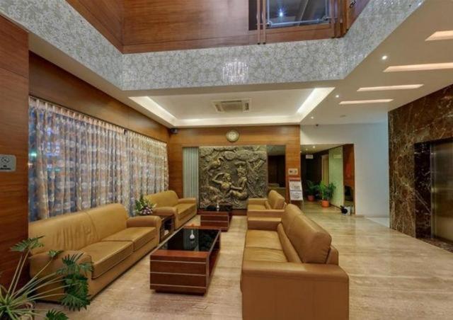 Parijatha Gateway Hotel Bangalore Exterior foto