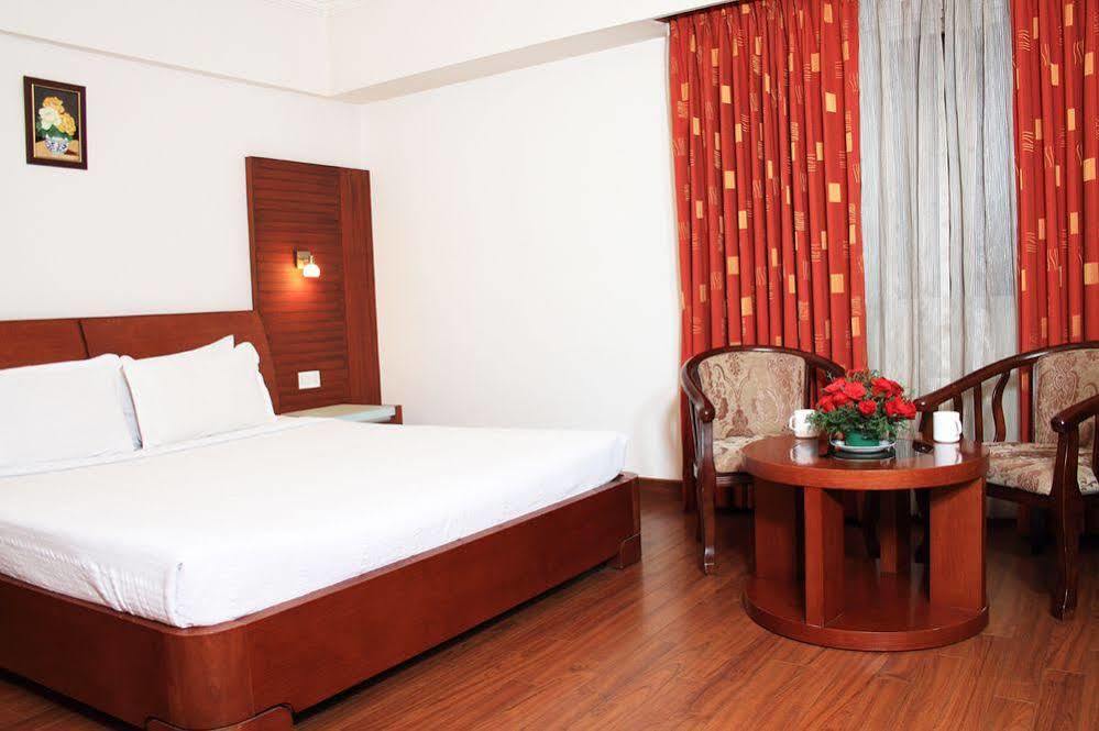 Parijatha Gateway Hotel Bangalore Exterior foto